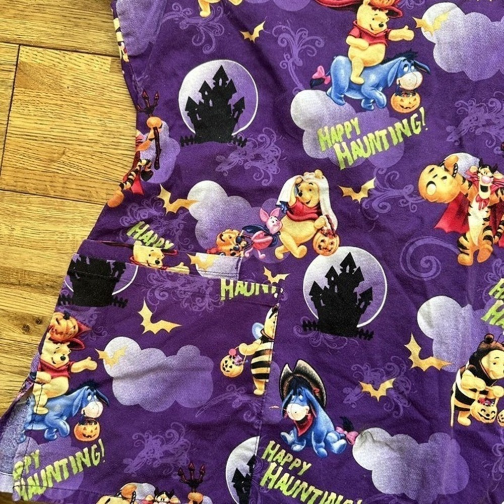 Disney Winnie the Pooh and Friends Halloween Happy Haunting 2 pocket Tie-back Sc - Picture 8 of 8